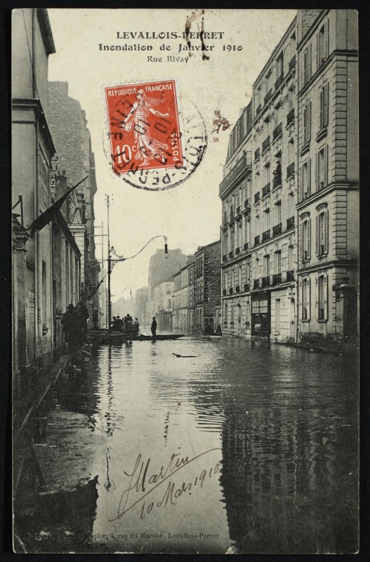 Carte postale ancienne Rue Rivay à Levallois-Perret