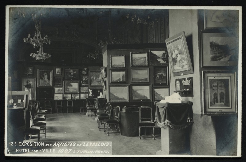 Carte postale ancienne Exposition des artistes de Levallois à l'Hôtel de Ville - 1907 à Levallois-Perret
