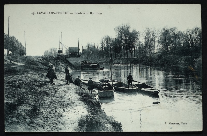 Carte postale ancienne Boulevard Bourdon à Levallois-Perret