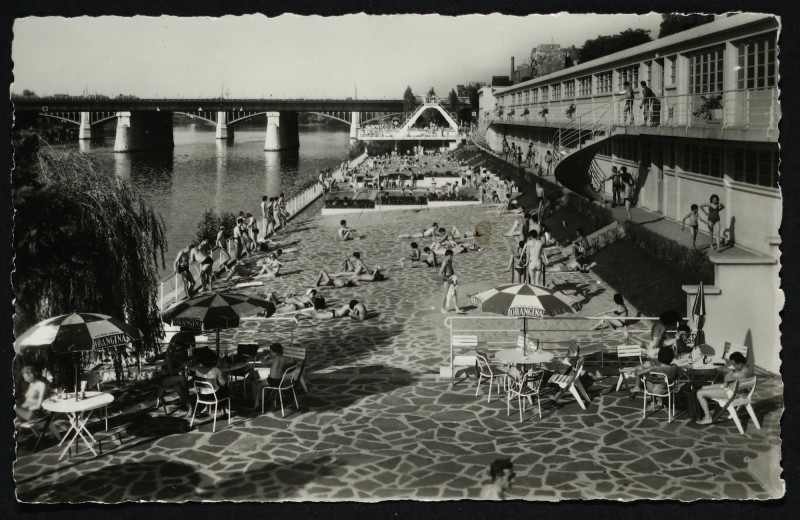 Carte postale ancienne La Piscine du Pont du Chemin de Fer à Levallois-Perret