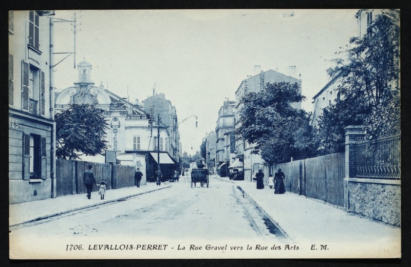 Carte postale ancienne La Rue Gravel vers la Rue des Arts à Levallois-Perret