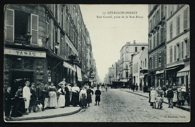 Carte postale ancienne Rue Gravel, prise de la Rue Rivay à Levallois-Perret