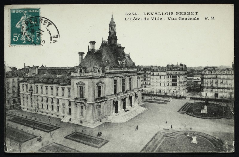 Carte postale ancienne L'Hôtel de Ville - Vue générale à Levallois-Perret