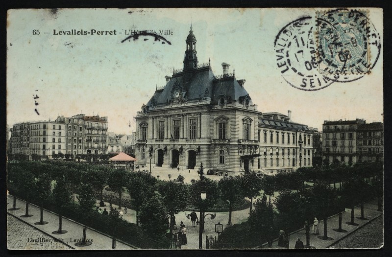 Carte postale ancienne L'Hôtel de Ville à Levallois-Perret