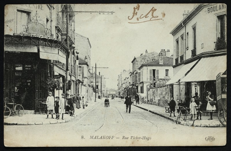 Carte postale ancienne Rue Victor-Hugo à Malakoff