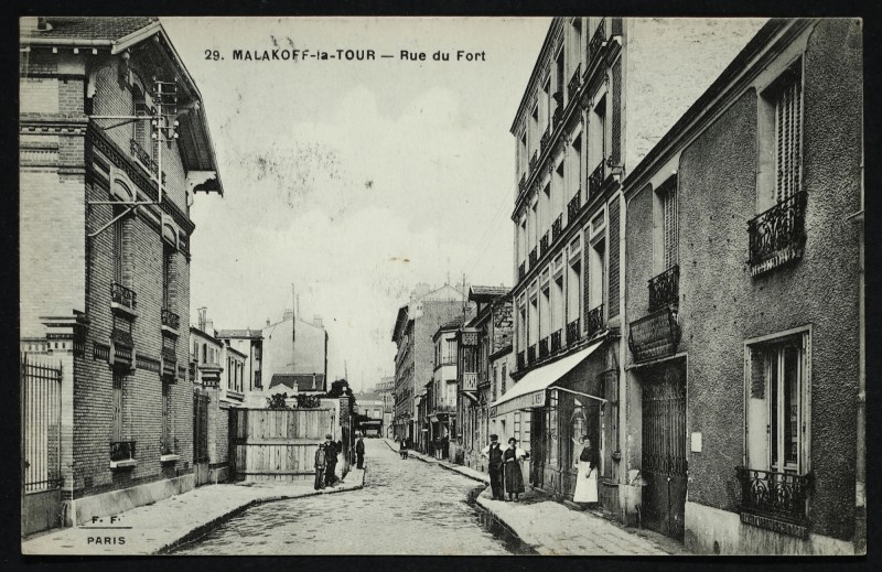 Carte postale ancienne Rue du Fort à Malakoff