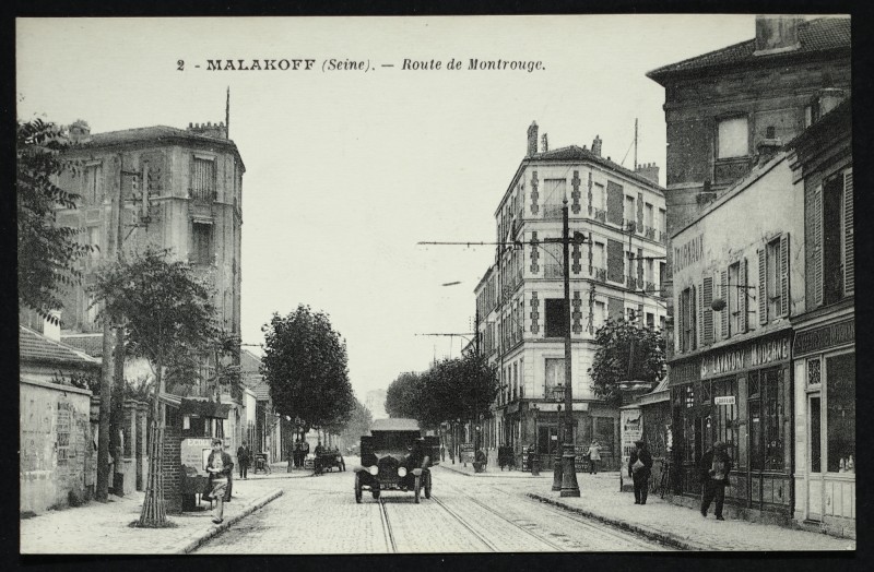 Carte postale ancienne Route de Montrouge à Malakoff