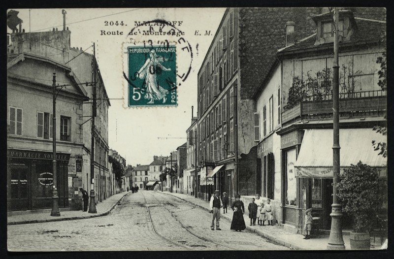 Carte postale ancienne Route de Montrouge à Malakoff