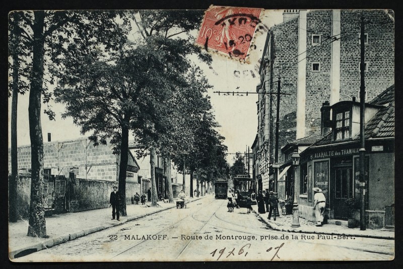 Carte postale ancienne Route de Montrouge, prise de la Rue Paul-Bert à Malakoff