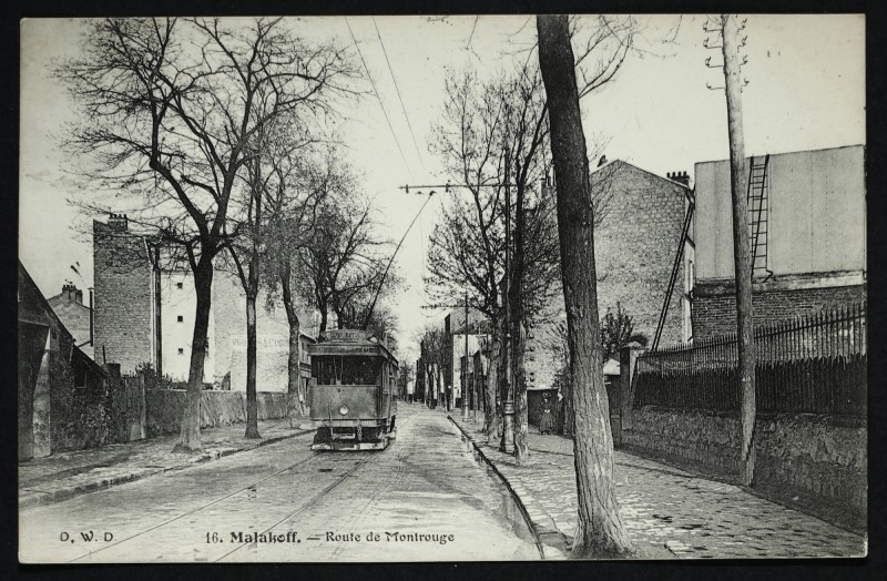 Carte postale ancienne Route de Montrouge à Malakoff