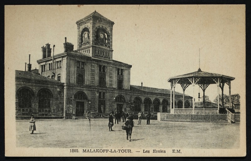 Carte postale ancienne Les Ecoles à Malakoff