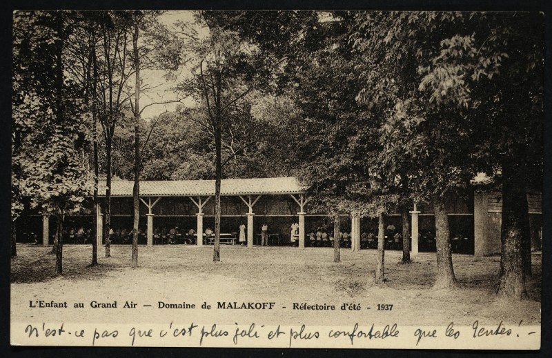 Carte postale ancienne L'Enfant au Grand Air - Domaine de Malakoff- Réfectoire d'été - 1937 à Malakoff