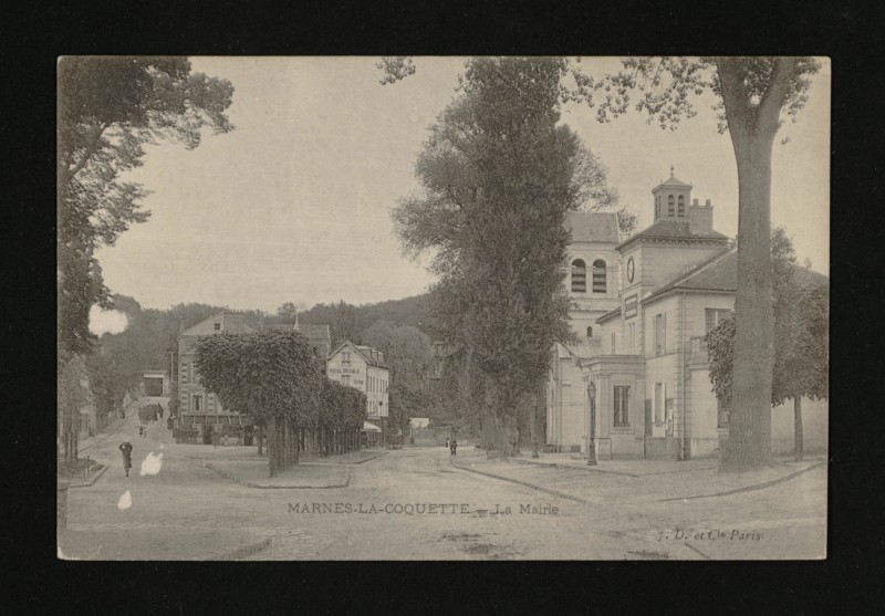 Carte postale ancienne La Mairie à Marnes-la-Coquette