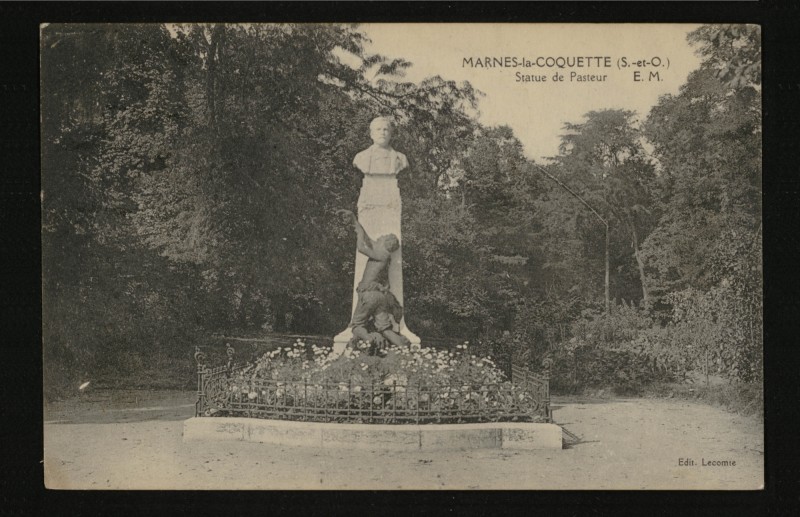 Carte postale ancienne Statue de Pasteur à Marnes-la-Coquette