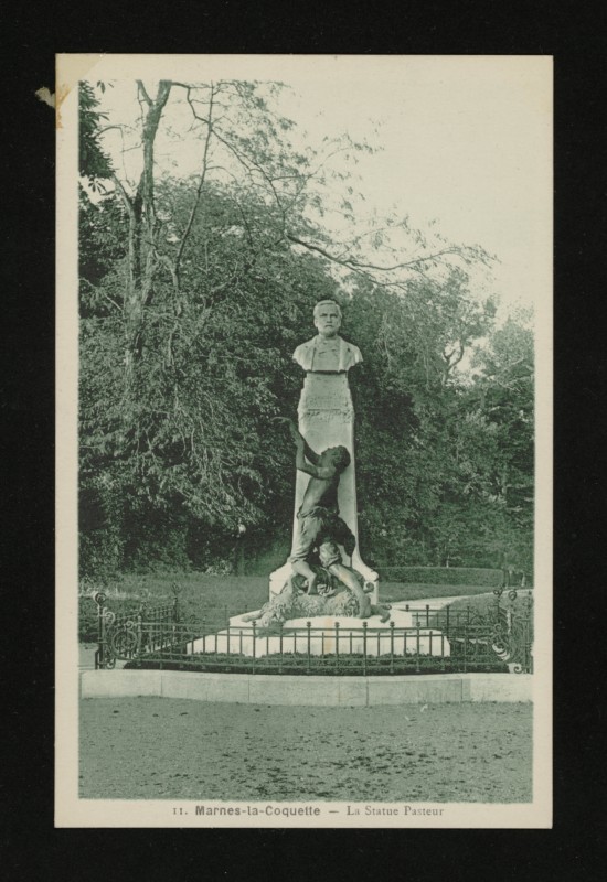 Carte postale ancienne La Statue Pasteur à Marnes-la-Coquette