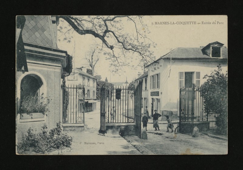 Carte postale ancienne Entrée du Parc à Marnes-la-Coquette