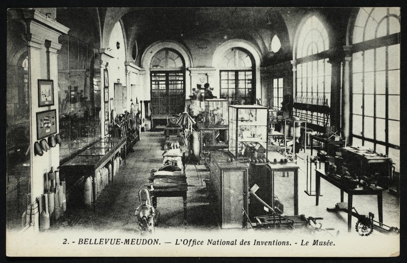 Carte postale ancienne L'Office National des Inventions - Le Musée à Meudon