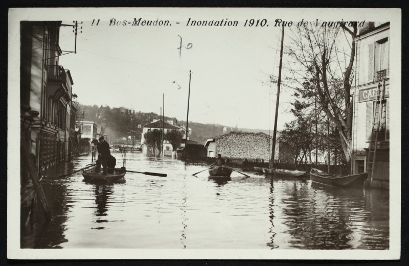 Carte postale ancienne Inondation 1910-Rue de Vaugirard à Meudon