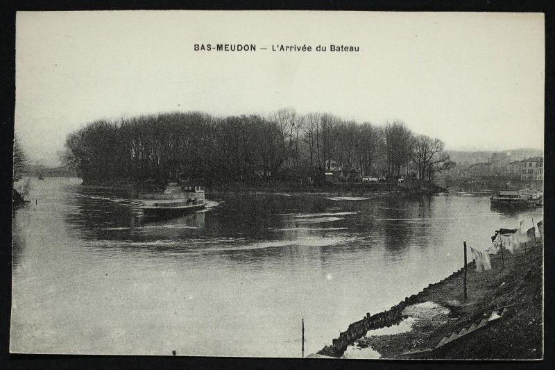 Carte postale ancienne L'Arrivée du Bateau à Meudon