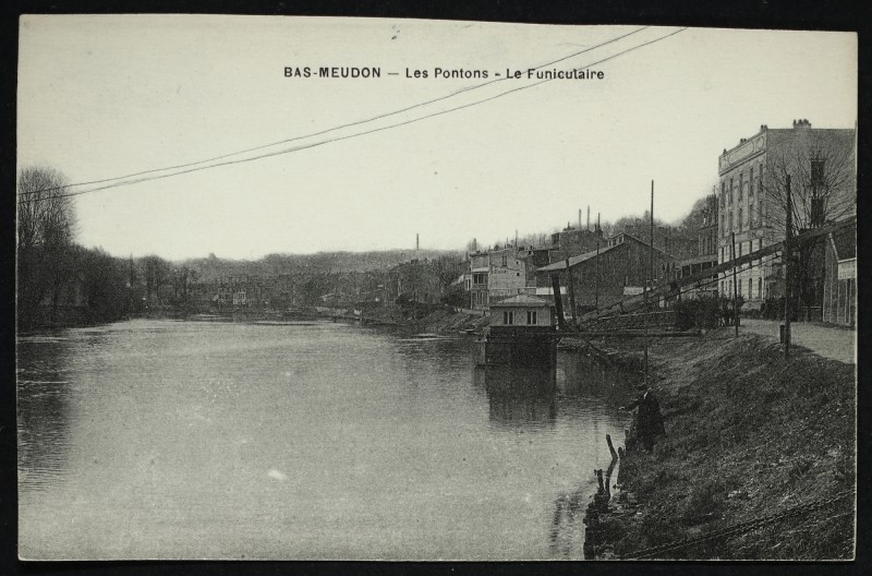 Carte postale ancienne Bas Meudon - Les Pontons - Le Funiculaire à Sèvres