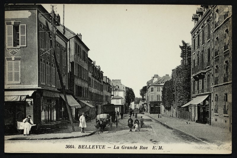 Carte postale ancienne Bellevue - La Grande Rue à Meudon