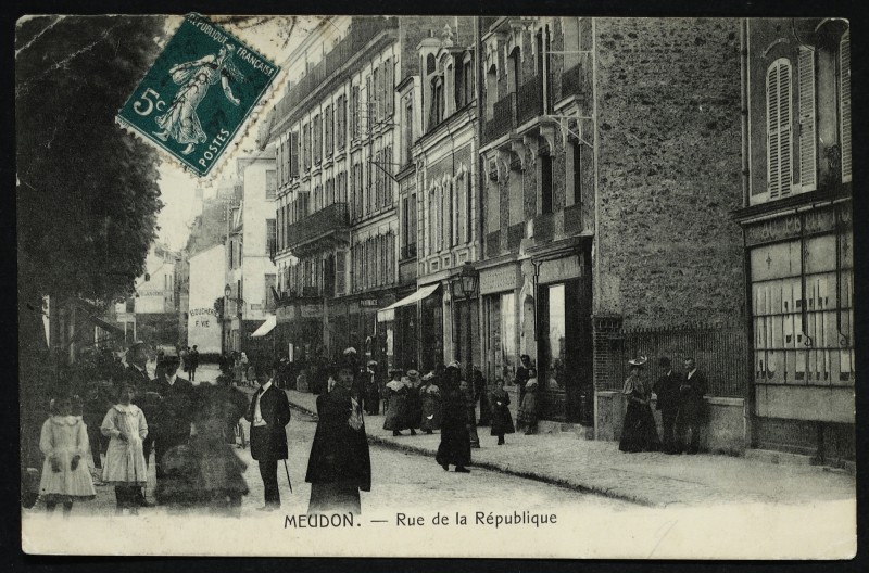 Carte postale ancienne Rue de la République à Meudon