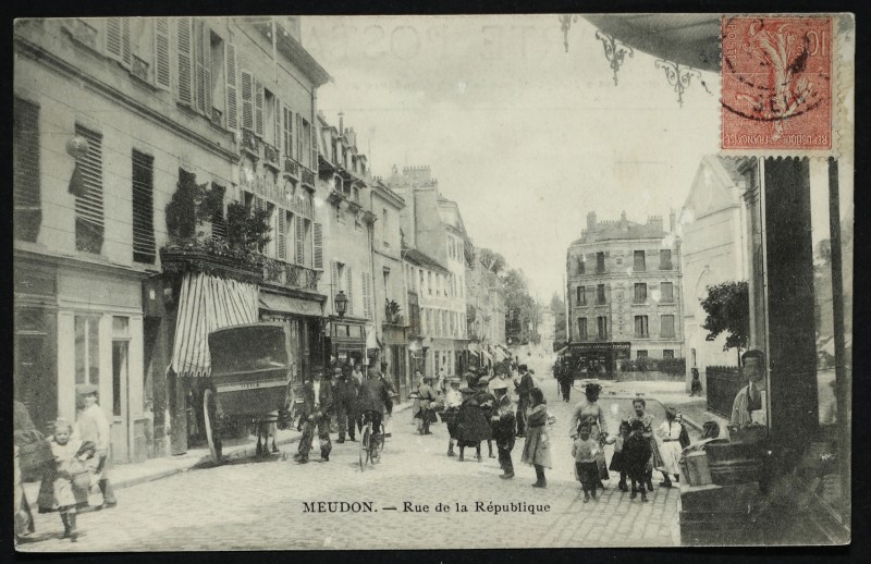 Carte postale ancienne Rue de la République à Meudon