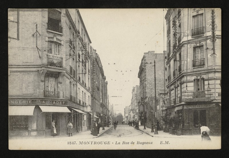 Carte postale ancienne La Rue de Bagneux à Montrouge