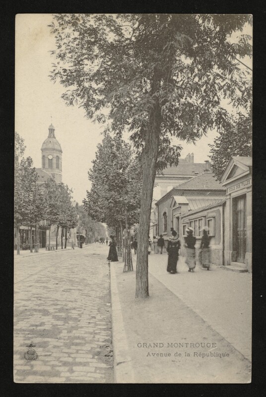 Carte postale ancienne Avenue de la République à Montrouge