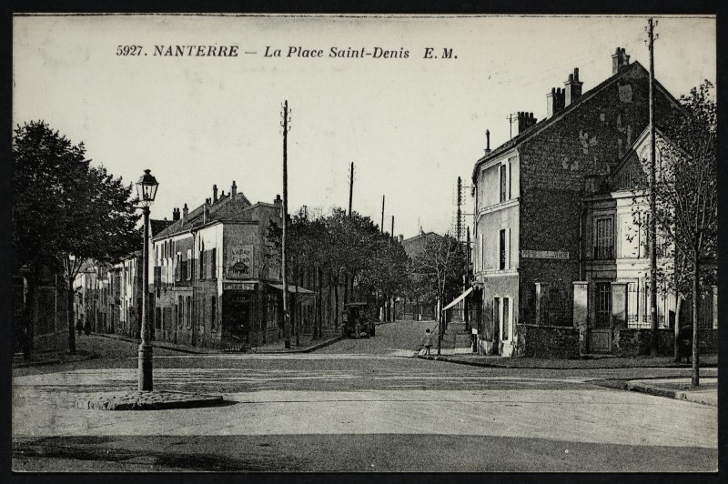 Carte postale ancienne La place Saint-Denis à Nanterre