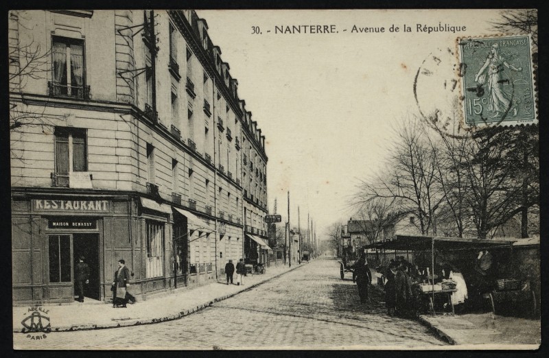 Carte postale ancienne L'avenue de la République à Nanterre