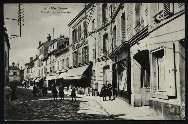 Carte postale ancienne La rue de Saint-Germain à Nanterre