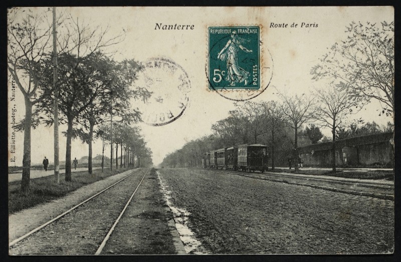 Carte postale ancienne La route de Paris à Nanterre