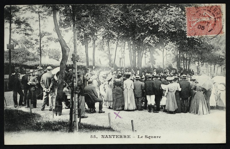 Carte postale ancienne Le square de la gare à Nanterre