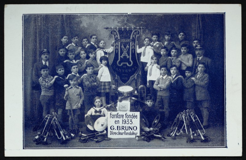 Carte postale ancienne La fanfare Bruno à Nanterre