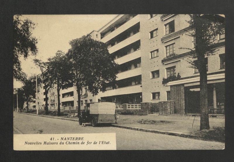 Carte postale ancienne Nouvelles Maisons du Chemin de fer de l'Etat à Nanterre