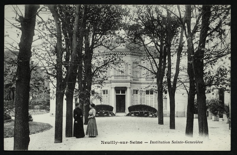 Carte postale ancienne Institution Sainte-Geneviève à Neuilly-sur-Seine