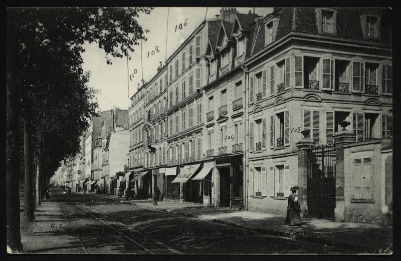 Carte postale ancienne Avenue de Neuilly, prise de la Rue Saint-Pierre à Neuilly-sur-Seine