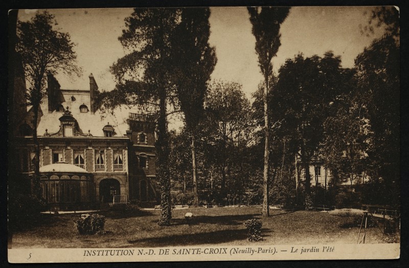 Carte postale ancienne Institution N.-D. de Sainte-Croix - Le Jardin l'été à Neuilly-sur-Seine