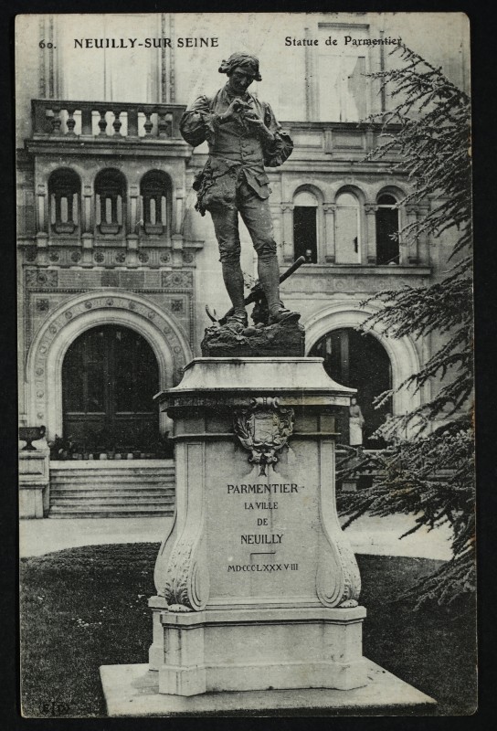 Carte postale ancienne Statue de Parmentier à Neuilly-sur-Seine