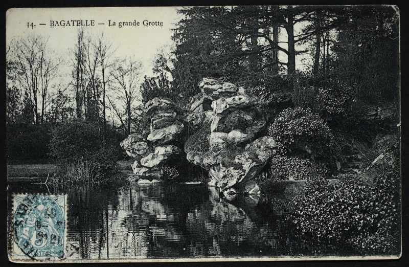 Carte postale ancienne Bagatelle - La grande Grotte à Paris 16e