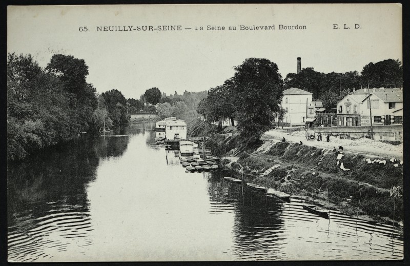 Carte postale ancienne La Seine au Boulevard Bourdon à Neuilly-sur-Seine