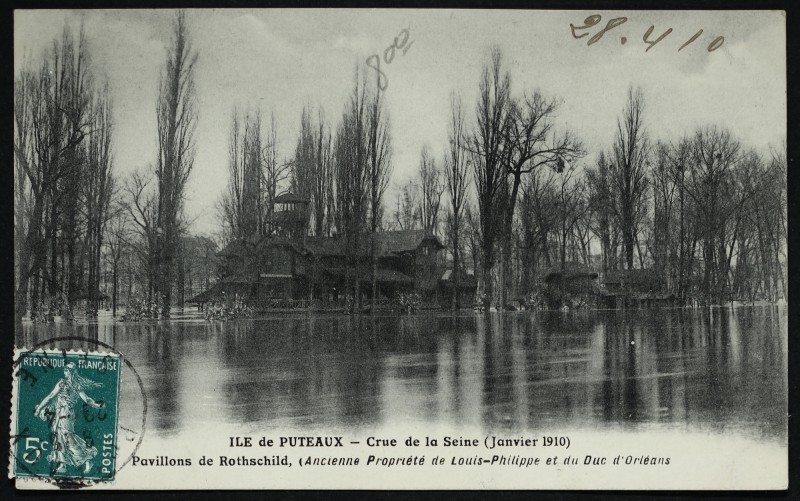 Carte postale ancienne Ile de Puteaux - Crue de la Seine (janvier 1910) - Pavillon de Rothschild, (ancienne propriété de Louis-Philippe et du Duc d'Orléans) à Neuilly-sur-Seine