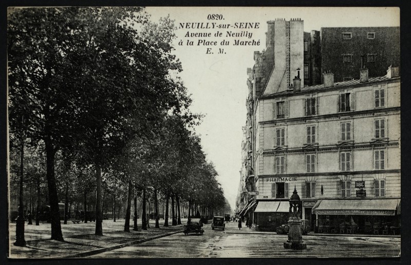 Carte postale ancienne Avenue de Neuilly à la Place du Marché à Neuilly-sur-Seine