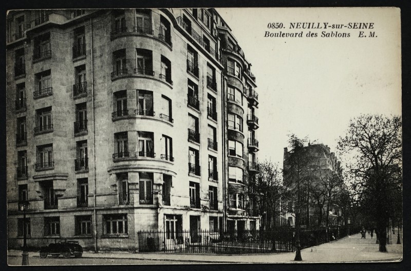 Carte postale ancienne Boulevard des Sablons à Neuilly-sur-Seine