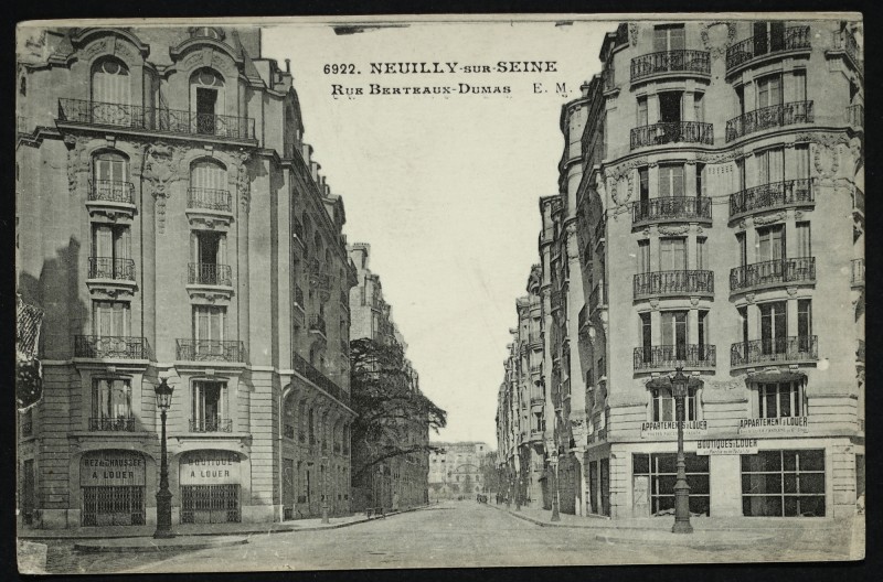 Carte postale ancienne Rue Berteaux-Dumas à Neuilly-sur-Seine