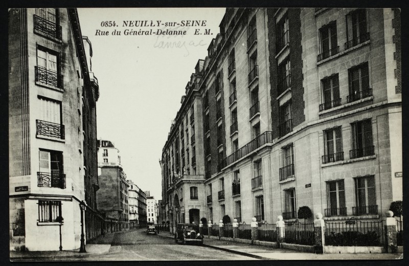 Carte postale ancienne Neuilly-sur-Seine Rue du General-DelanneL à Neuilly-sur-Seine