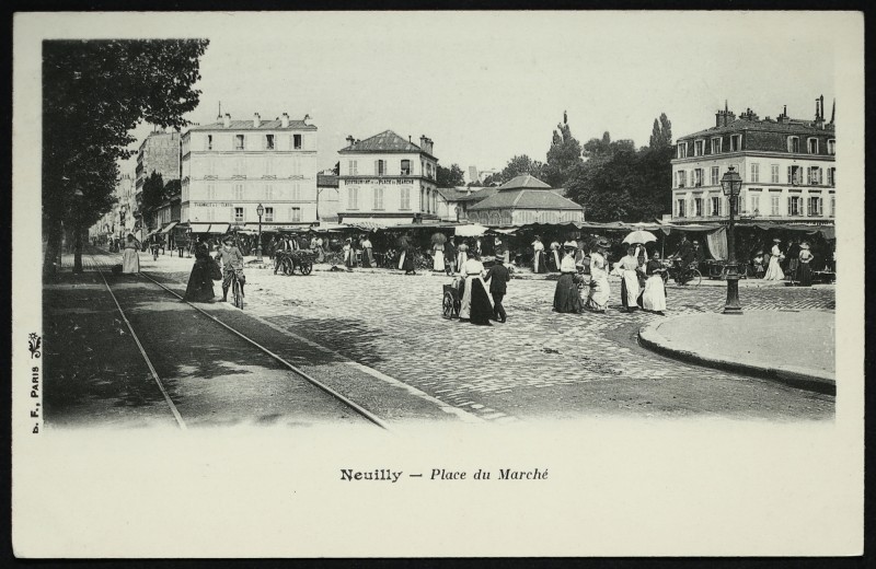 Carte postale ancienne Place du Marché à Neuilly-sur-Seine