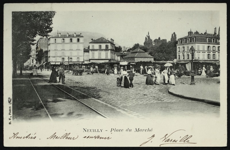 Carte postale ancienne Place du Marché à Neuilly-sur-Seine