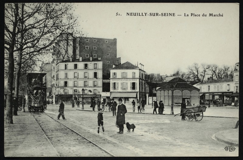 Carte postale ancienne La Place du Marché à Neuilly-sur-Seine